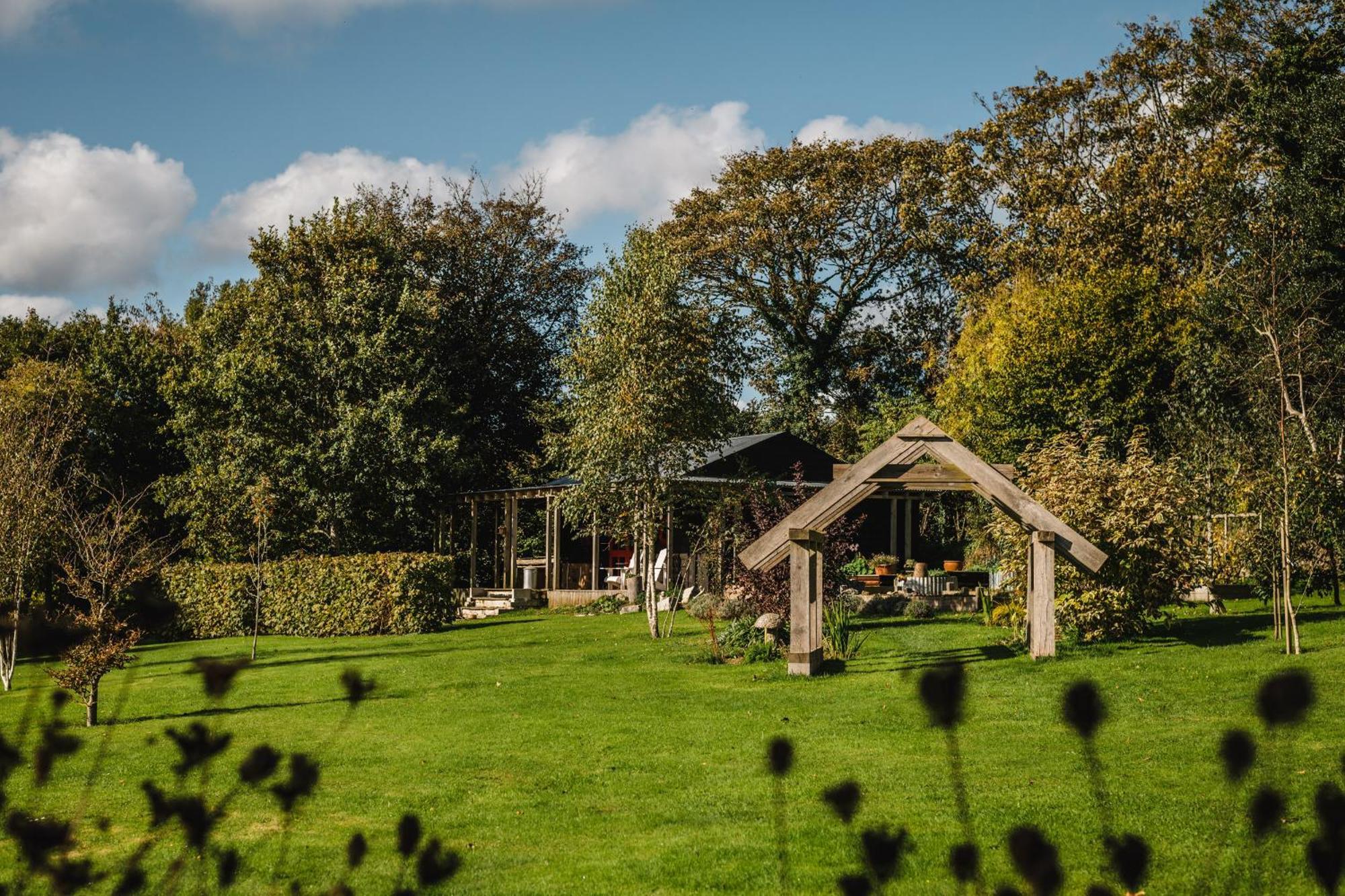 Lower Barns Bed & Breakfast 5*